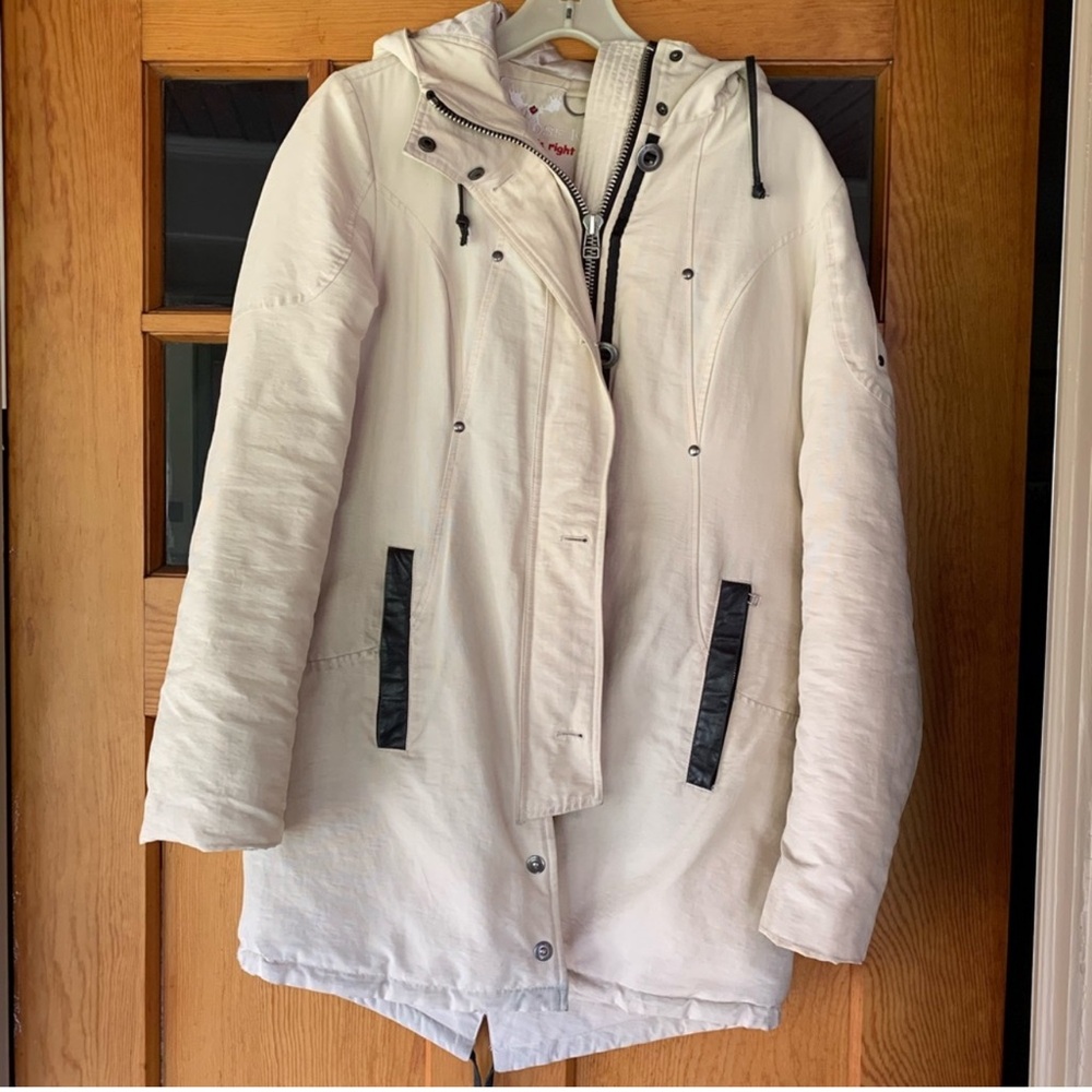 Moose Knuckles White Jacket with Black Accents